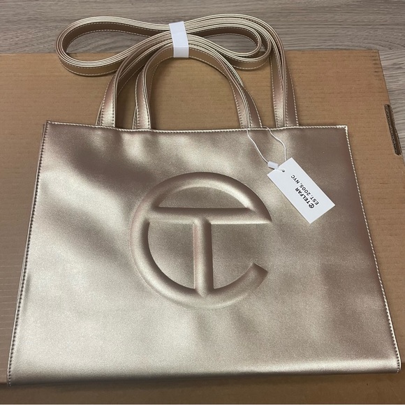 ✨✨Authentic Telfar Medium Metallic Gold Shopping Bag✨✨ - Picture 3 of 17